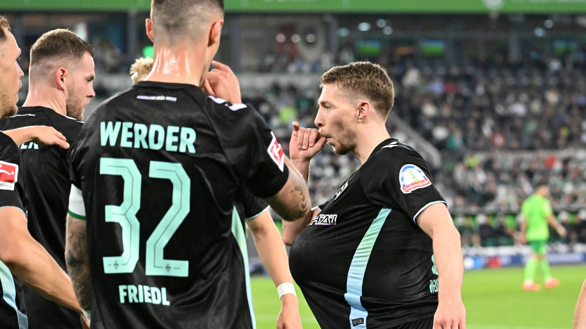 Auswärtsmacht Bremen gewinnt auch in Wolfsburg Auswärtsmacht Bremen gewinnt auch in Wolfsburg