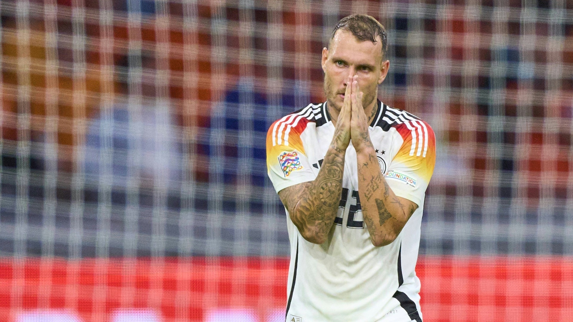 Längere Pause: OP bei Nationalspieler Raum Längere Pause: OP bei Nationalspieler Raum