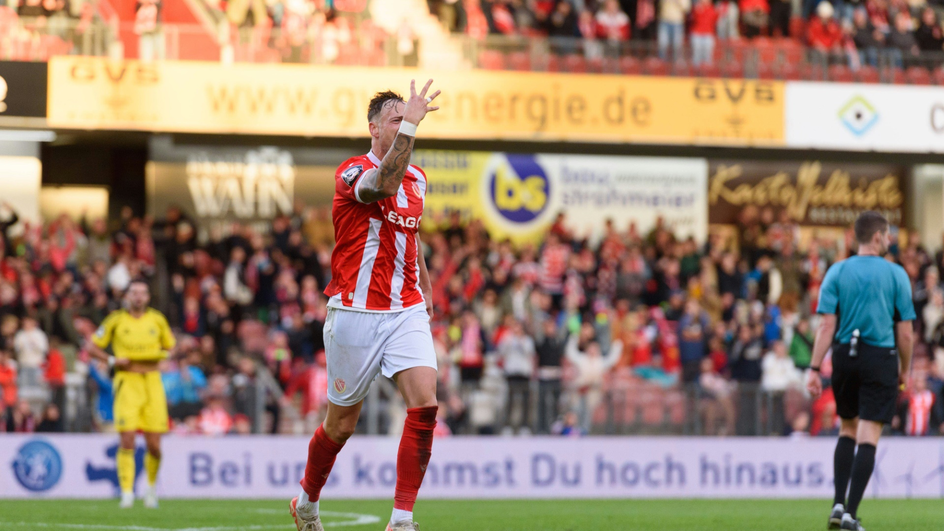 Dank Thiele: Cottbus springt in die Spitzengruppe Dank Thiele: Cottbus springt in die Spitzengruppe