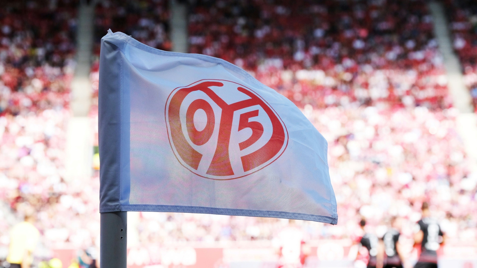 Mainz 05 präsentiert BioNTech als neuen Sponsor Mainz 05 präsentiert BioNTech als neuen Sponsor