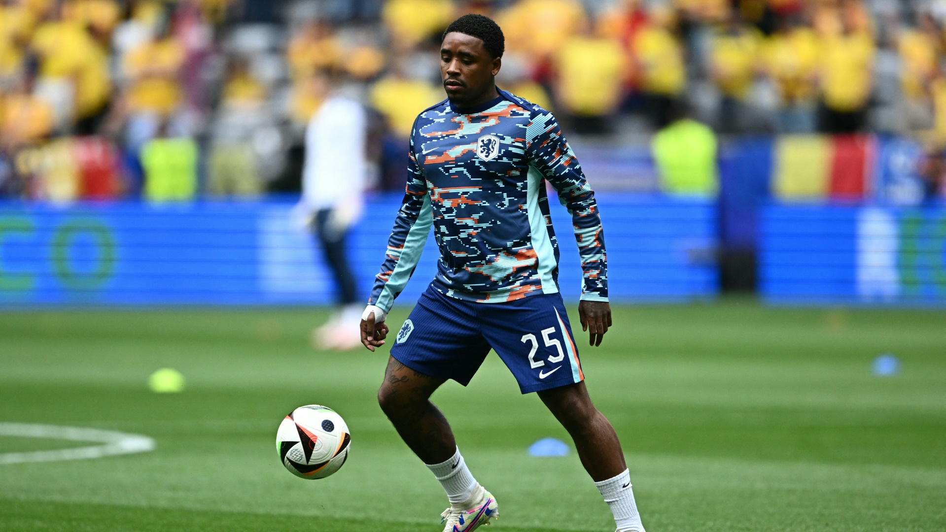 Bergwijn teilt gegen Koeman aus: „Ich habe genug“ Bergwijn teilt gegen Koeman aus: "Ich habe genug"