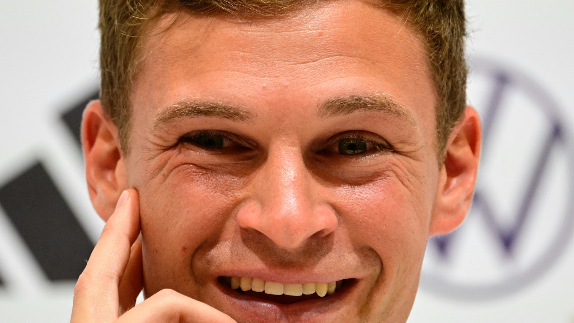 Kapitän Kimmich: Führung „nicht als One-Man-Show“ Kapitän Kimmich: Führung "nicht als One-Man-Show"