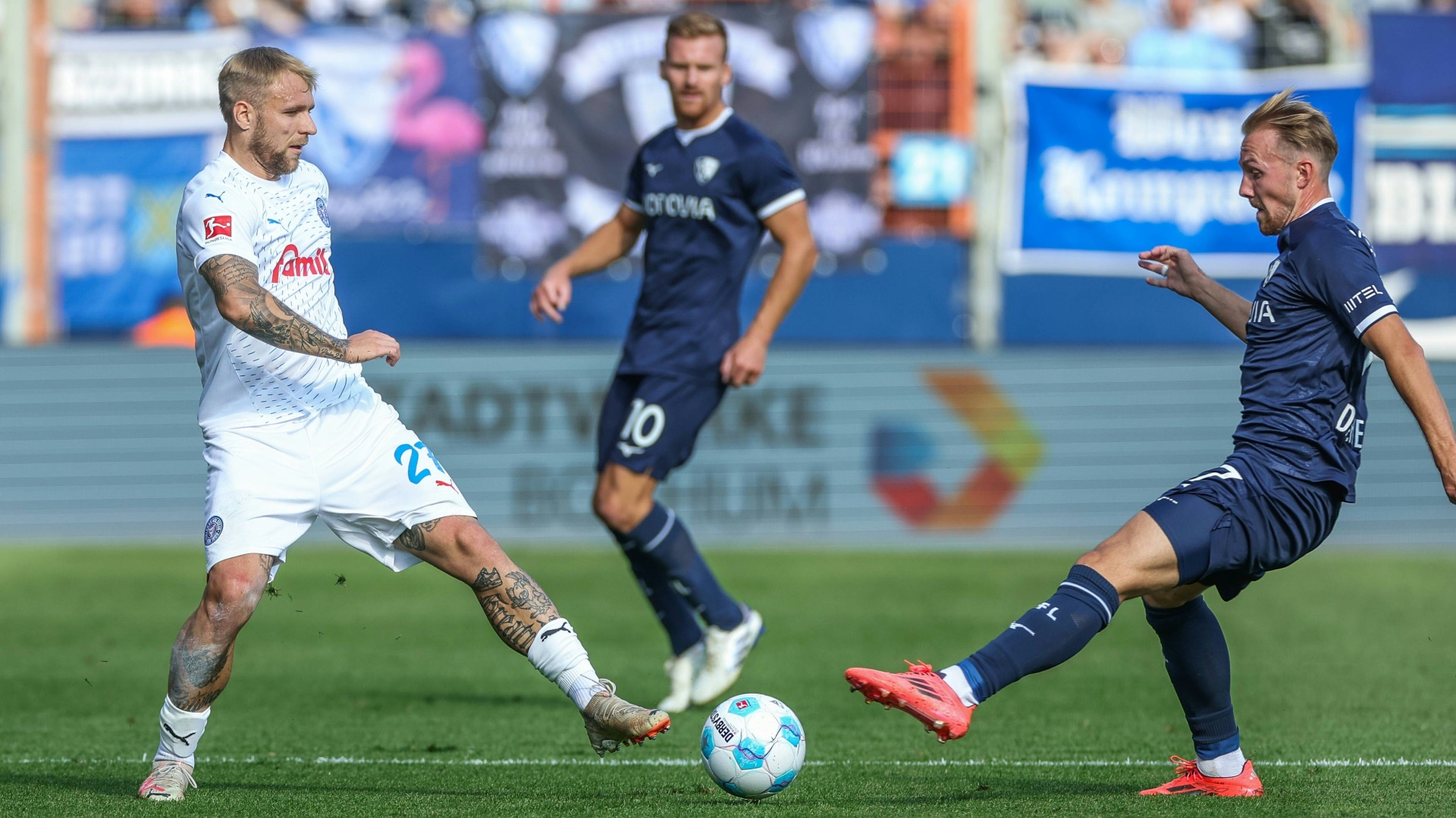 Erster Bundesliga-Punkt für Kiel – Bochum weiter sieglos Erster Bundesliga-Punkt für Kiel - Bochum weiter sieglos