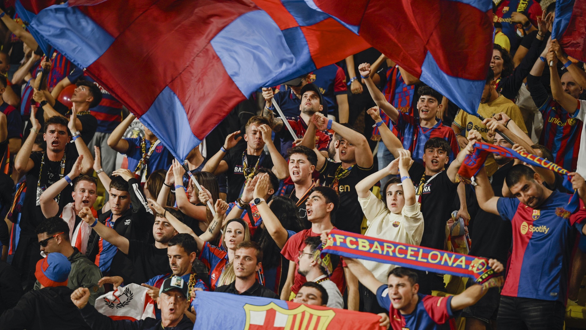 Fan-Eklat: UEFA bestraft Barcelona Fan-Eklat: UEFA bestraft Barcelona