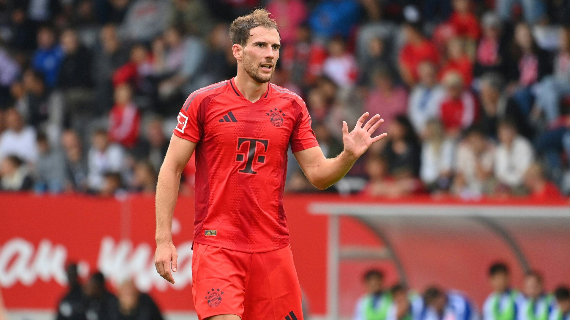 FC Bayern: Neuer leidet mit Goretzka FC Bayern: Neuer leidet mit Goretzka