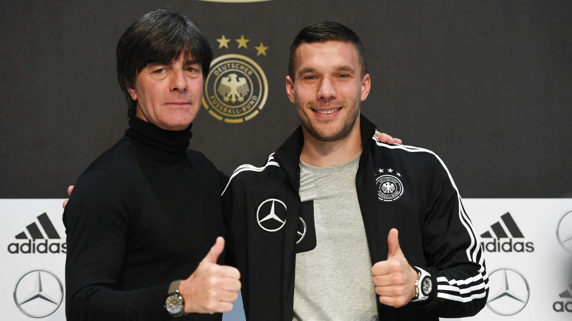 Löw auf der Bank: Zwölf Weltmeister verabschieden Podolski Löw auf der Bank: Zwölf Weltmeister verabschieden Podolski