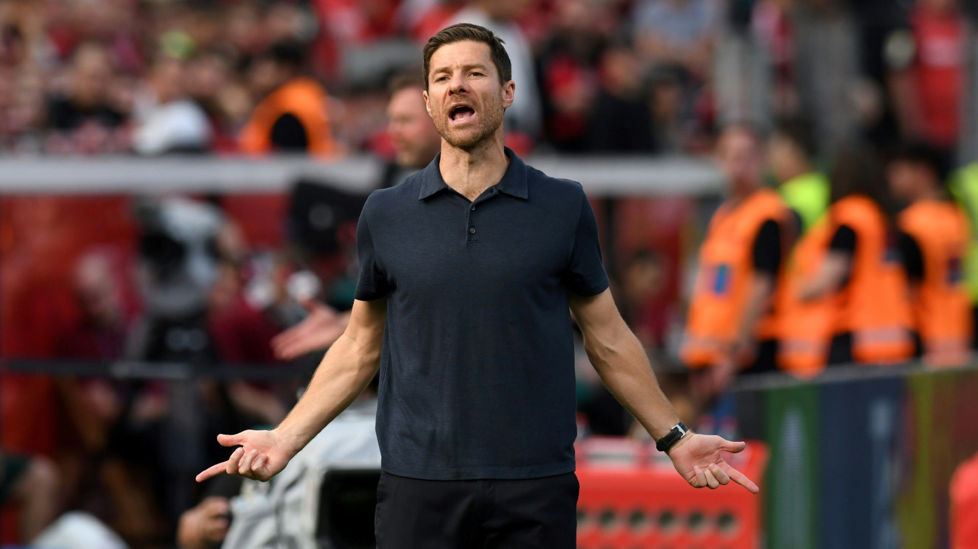 Abwehrsorgen? Alonso findet Xhaka-Kritik „total korrekt“ Abwehrsorgen? Alonso findet Xhaka-Kritik "total korrekt"