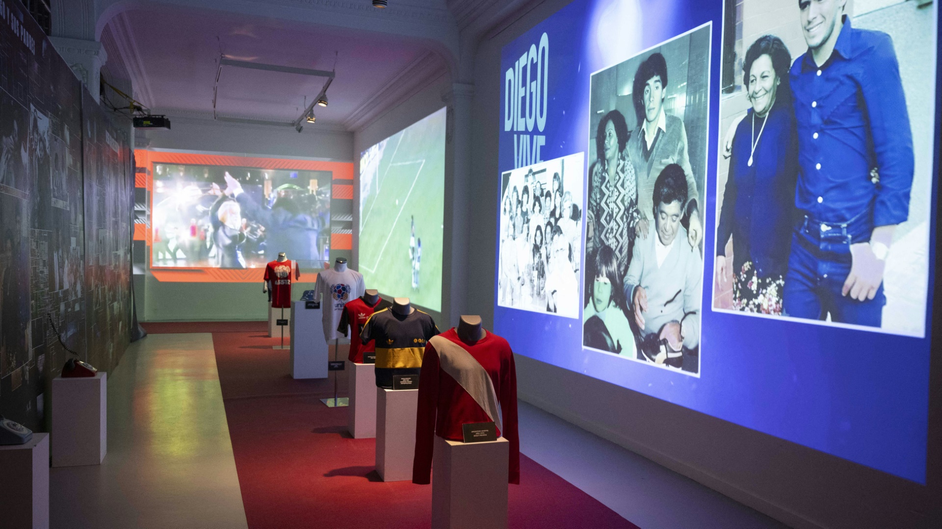 „Diego lebt“: Immersive Maradona-Ausstellung in Barcelona "Diego lebt": Immersive Maradona-Ausstellung in Barcelona