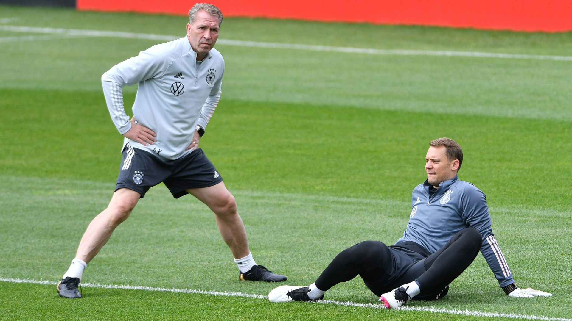 Köpke: Neuers DFB-Rücktritt eine „Vernunftsentscheidung“ Köpke: Neuers DFB-Rücktritt eine "Vernunftsentscheidung"