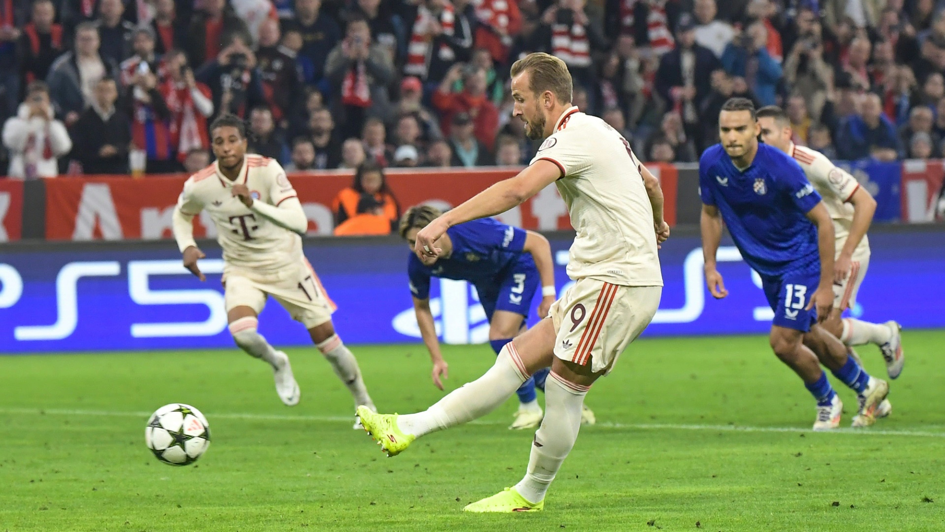 Kane mit Viererpack: Starke Bayern setzen Ausrufezeichen Kane mit Viererpack: Starke Bayern setzen Ausrufezeichen