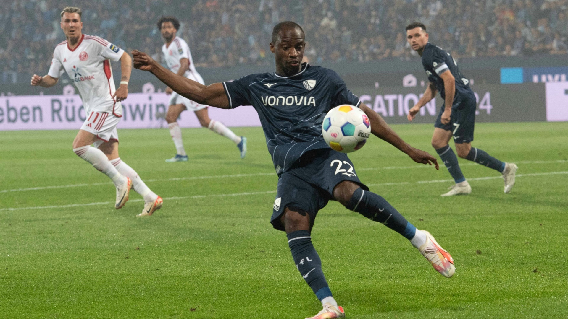 Schalke nimmt Antwi-Adjei unter Vertrag Schalke nimmt Antwi-Adjei unter Vertrag