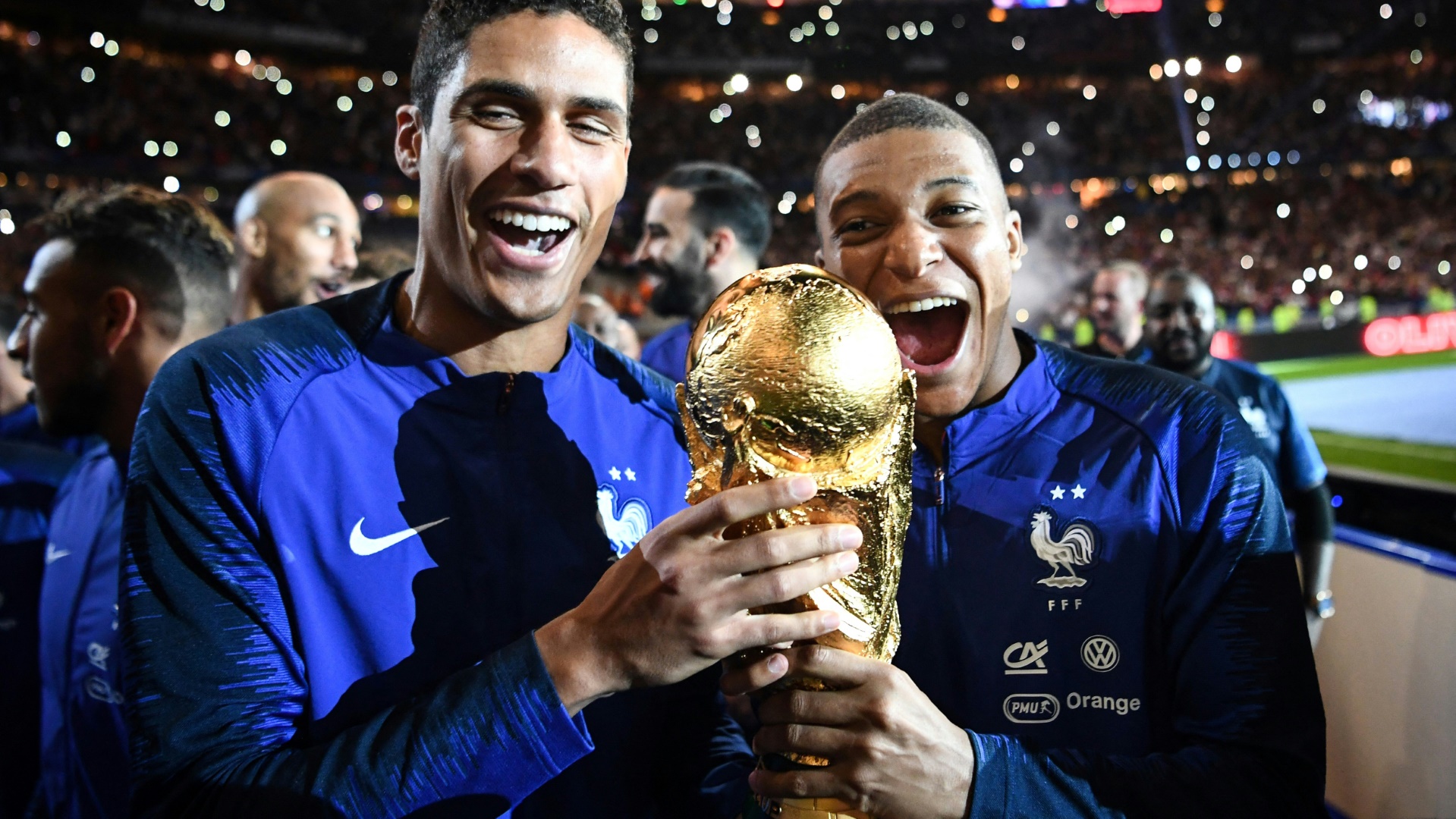 Sofortiges Karriereende: Ex-Weltmeister Varane hört auf Sofortiges Karriereende: Ex-Weltmeister Varane hört auf