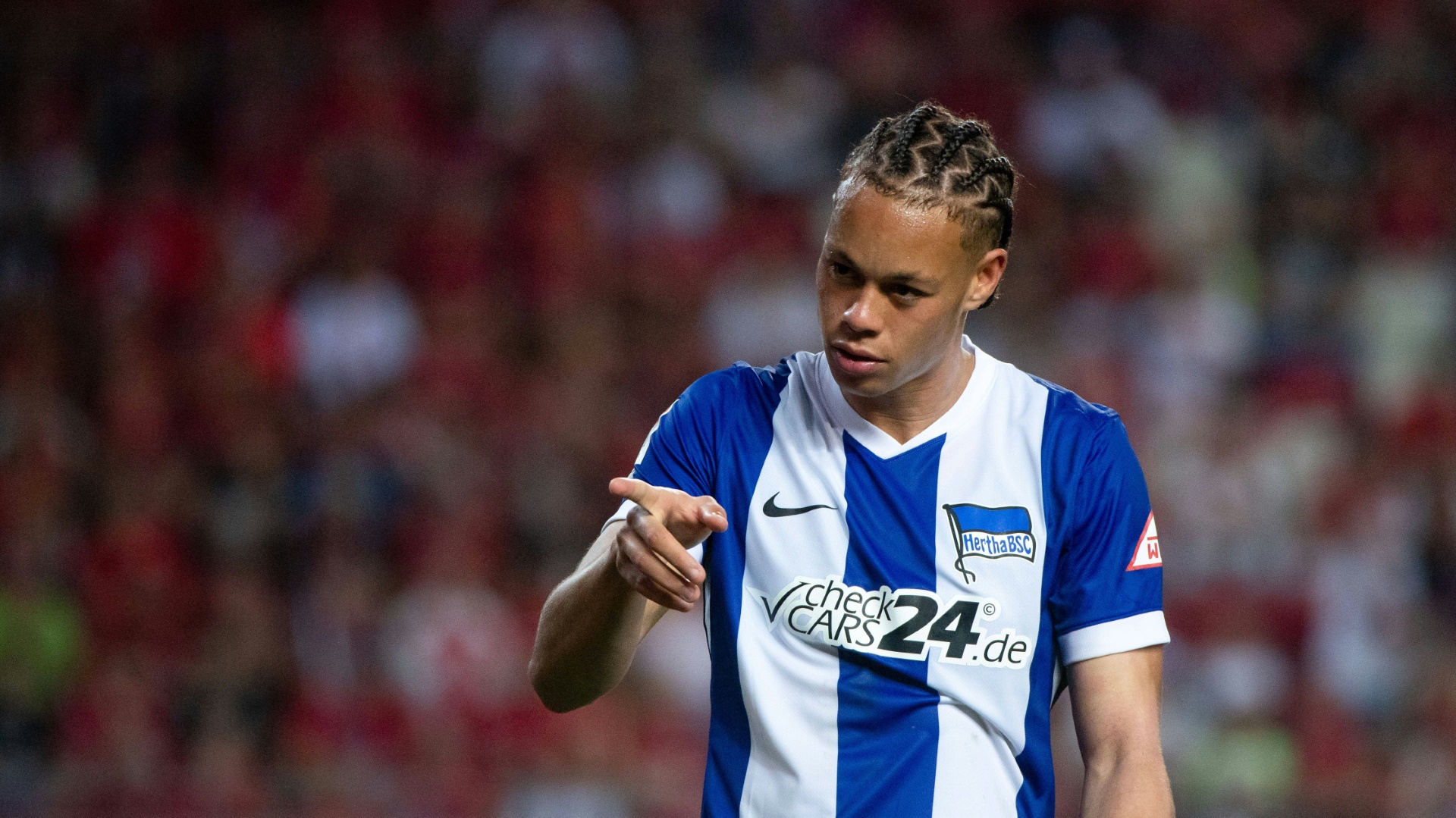 Hertha per WhatsApp auf Talentsuche Hertha per WhatsApp auf Talentsuche