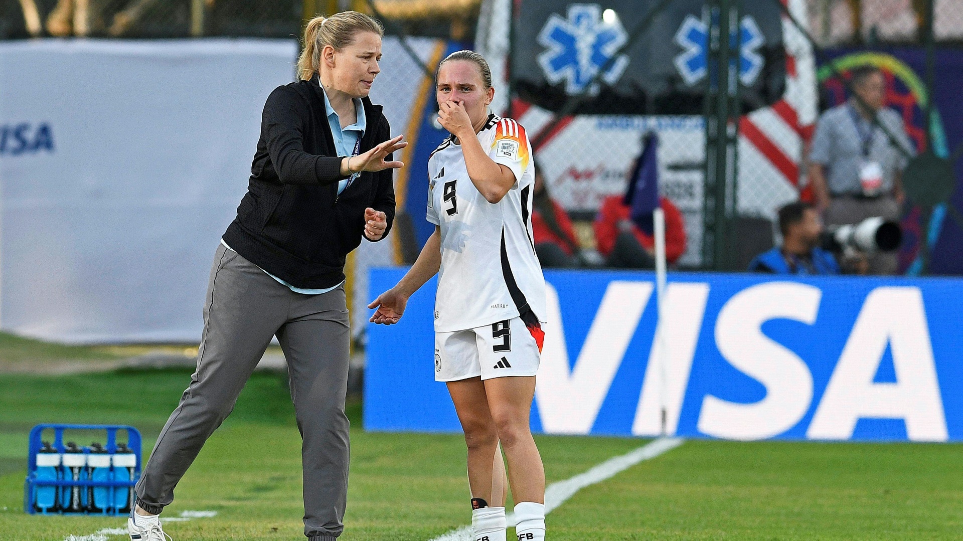 „Weiterer Baustein“: DFB führt U23-Nationalteam der Frauen ein "Weiterer Baustein": DFB führt U23-Nationalteam der Frauen ein