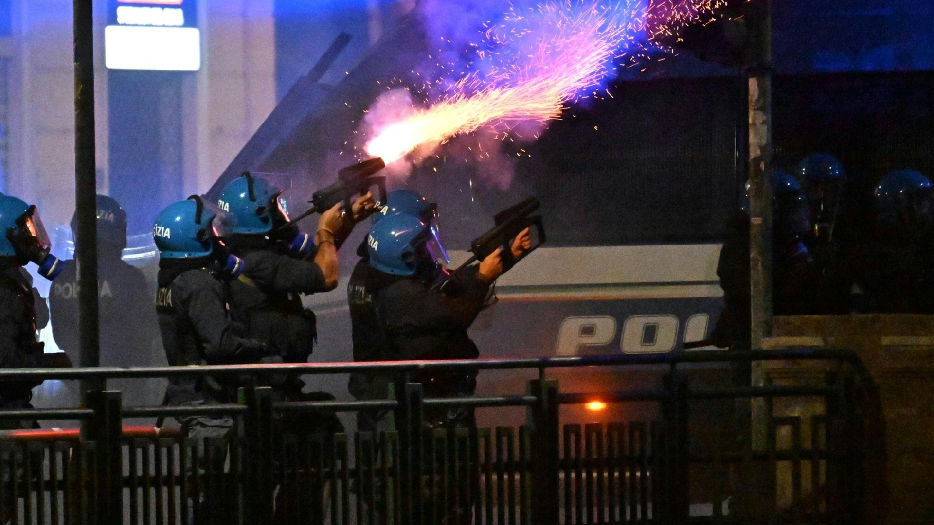 Krawalle überschatten Derby in Genua Krawalle überschatten Derby in Genua