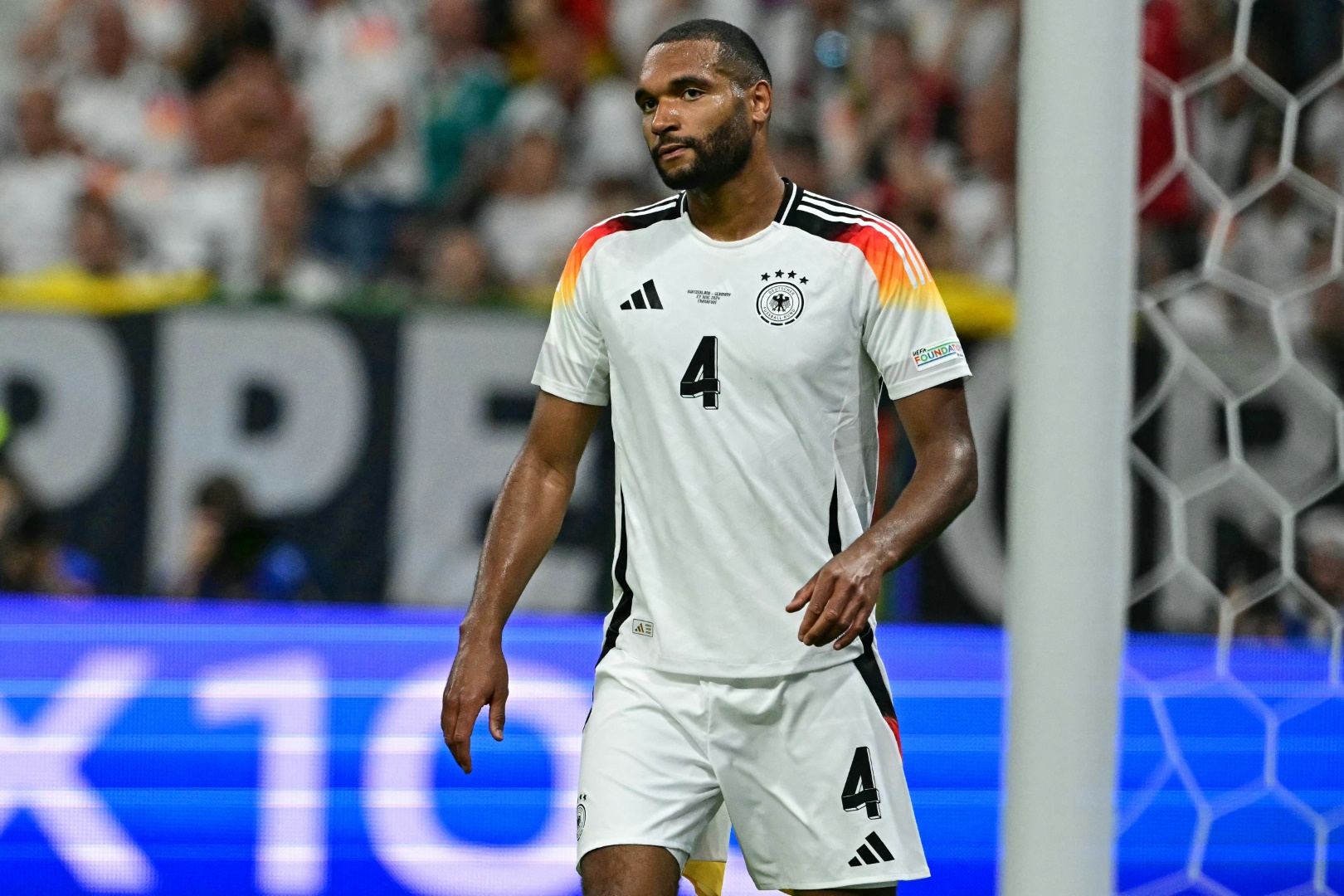 Mertesacker: Tah sollte neuer DFB-Kapitän werden Mertesacker: Tah sollte neuer DFB-Kapitän werden