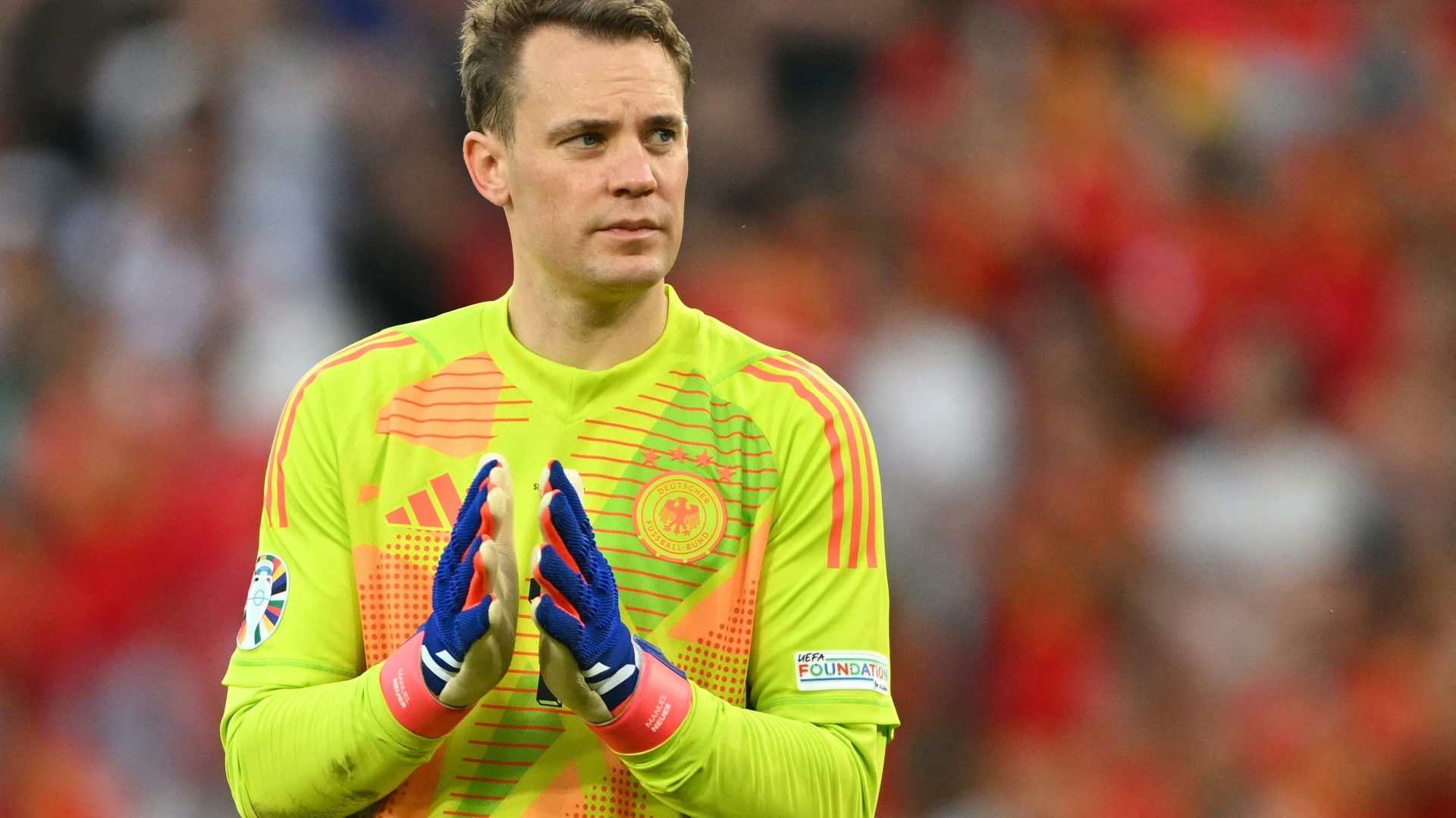 DFB-Comeback für Neuer? Die Bayern halten sich raus DFB-Comeback für Neuer? Die Bayern halten sich raus