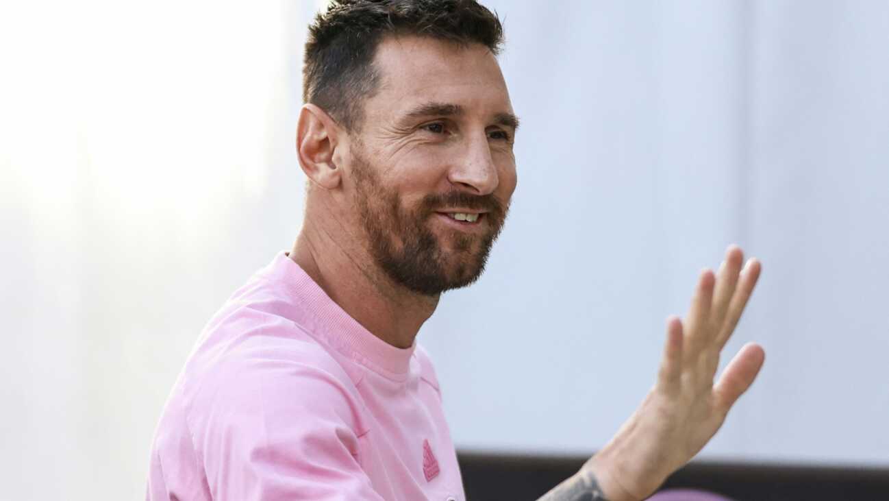 "Spektakulär": Messi lobt Flicks Barca "Spektakulär": Messi lobt Flicks Barca