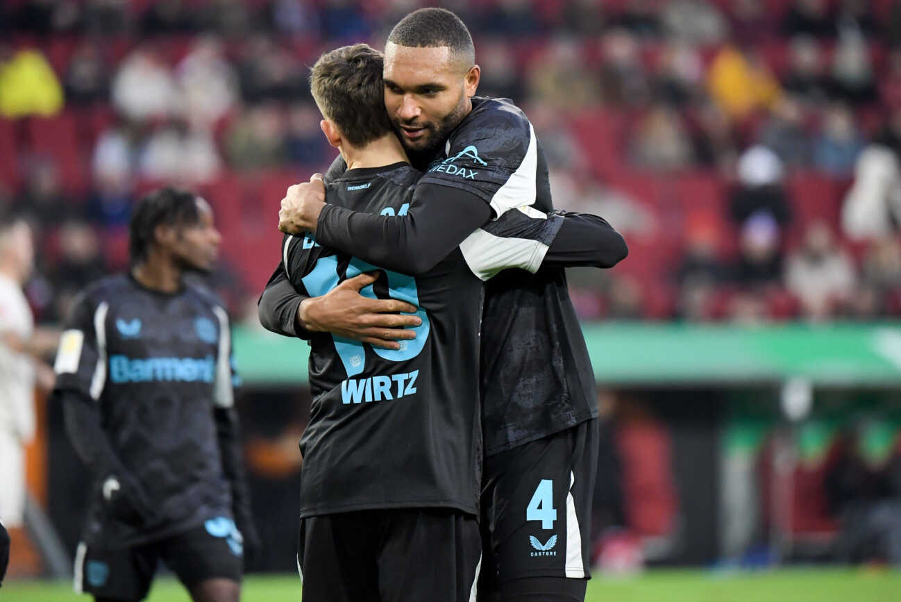 14122024-xemx-fussball-1bundesliga-fc-1055283505 14.12.2024, xemx, Fussball 1.Bundesliga, FC Augsburg - Bayer 04 Leverkusen emspor, v.l. Florian Wirtz (Bayer 04 Leverkusen) Jubel, Torjubel, celebrate the goal, jubelt ueber das Tor zum 0:2 (DFL DFB REGULATIONS PROHIBIT ANY USE OF PHOTOGRAPHS as IMAGE SEQUENCES and or QUASI-VIDEO) Augsburg *** 14 12 2024, xemx, Fussball 1 Bundesliga, FC Augsburg Bayer 04 Leverkusen emspor, v l Florian Wirtz Bayer 04 Leverkusen Jubel, Torjubel, celebrate the goal, jubiliert über das Tor zum 0 2 DFL DFB REGULATIONS PROHIBIT ANY USE OF PHOTOGRAPHS as IMAGE SEQUENCES and or QUASI VIDEO Augsburg