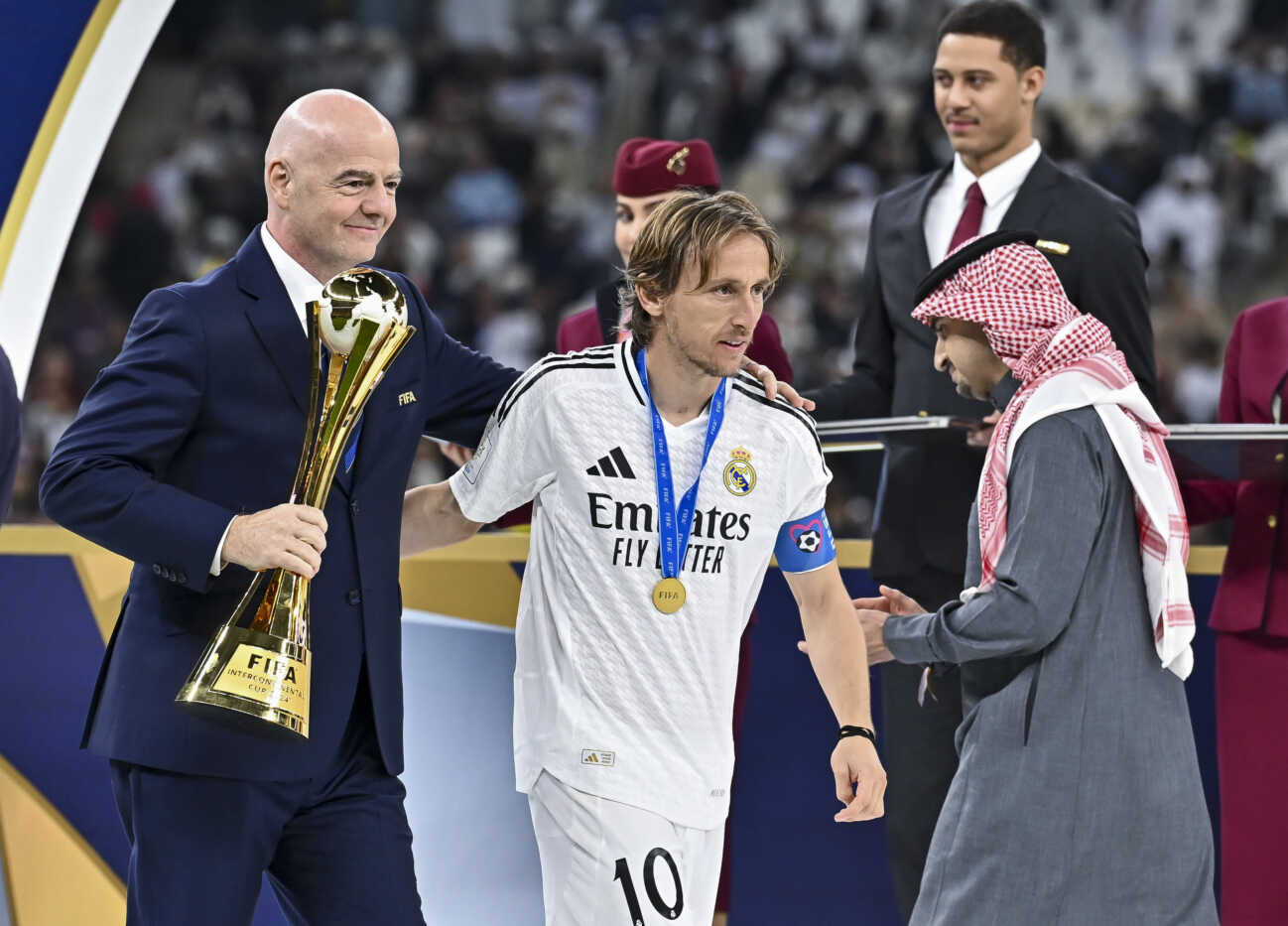 fifa-intercontinental-cup-qatar-real-1055691631 FIFA INTERCONTINENTAL CUP QATAR REAL MADRID vs CF PACHUCA FIFA President Gianni Infantino (L) and Luka Modric of Real Madrid during the podium ceremony after the FIFA Intercontinental Cup Qatar 2024 Final match between Spain s Real Madrid and Mexico s CF Pachuca at Lusail Stadium in Lusail, Qatar, on December 18, 2024 DOHA Qatar Copyright: xNOUSHADx