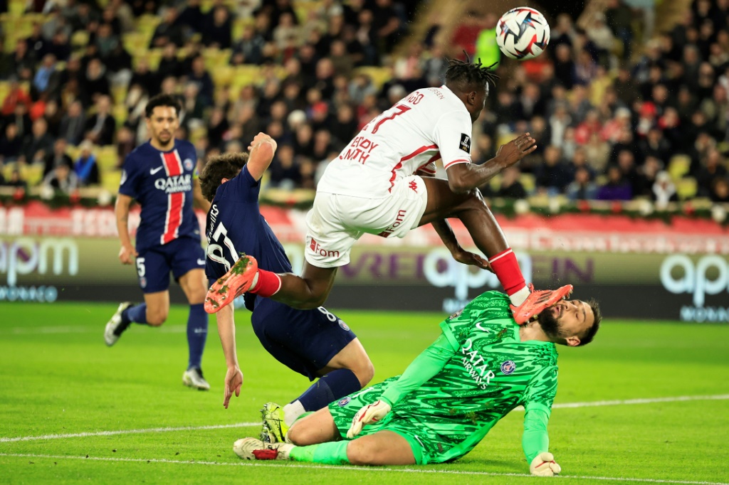 Ligue 1: Topspiel mit Hütter-Rot und Donnarumma-Verletzung Ligue 1: Topspiel mit Hütter-Rot und Donnarumma-Verletzung
