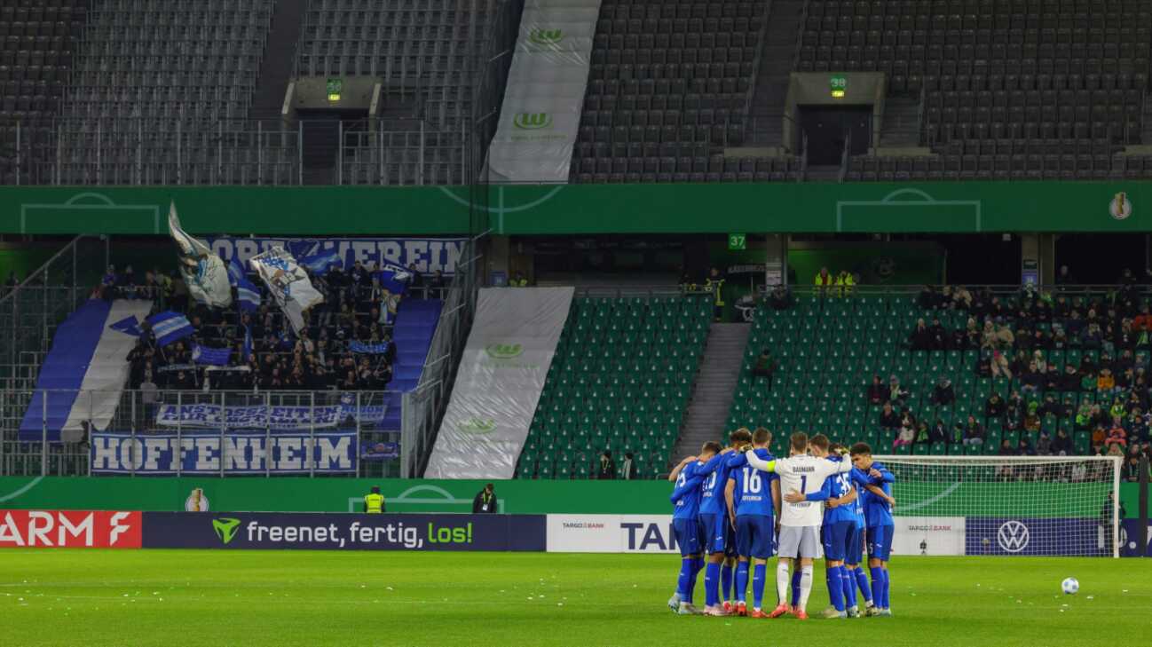 Zuschauermangel in Wolfsburg: "Nicht so einfach" Zuschauermangel in Wolfsburg: "Nicht so einfach"