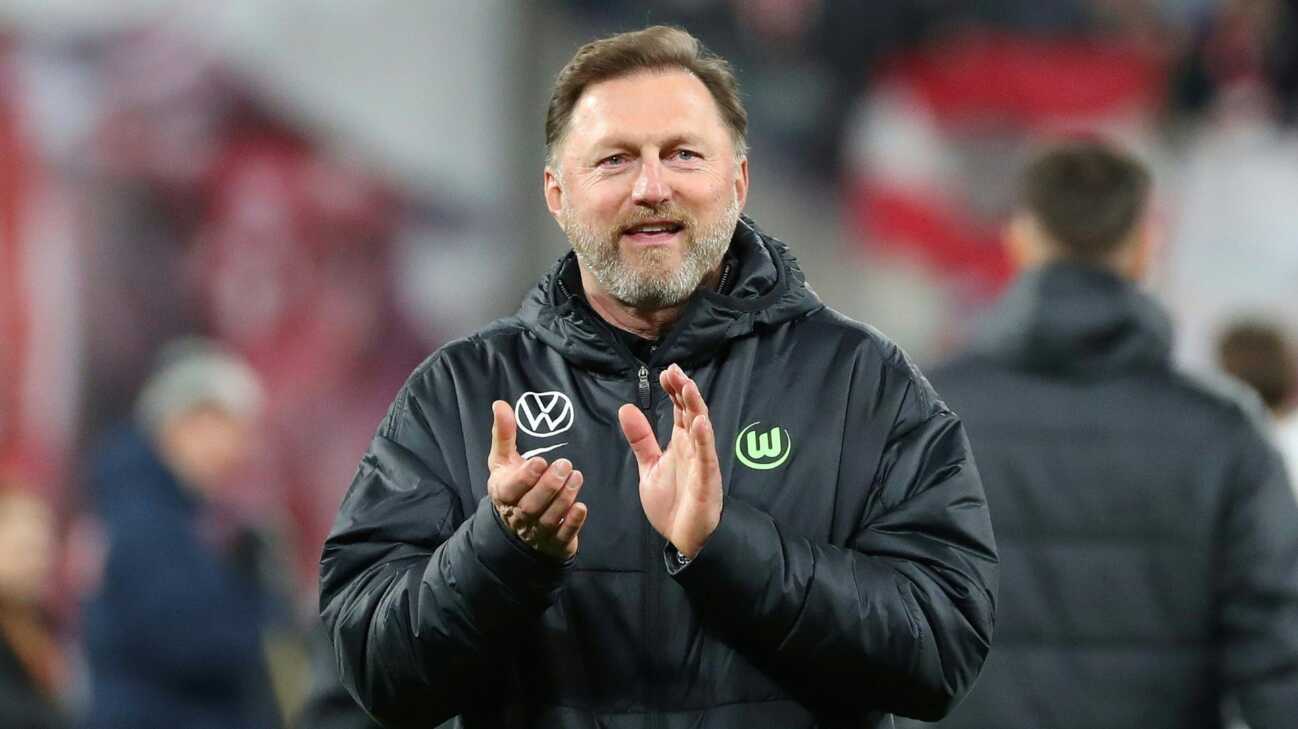 DFB-Pokal: Hasenhüttl hofft auf "Schub" nach Leipzig-Erfolg DFB-Pokal: Hasenhüttl hofft auf "Schub" nach Leipzig-Erfolg