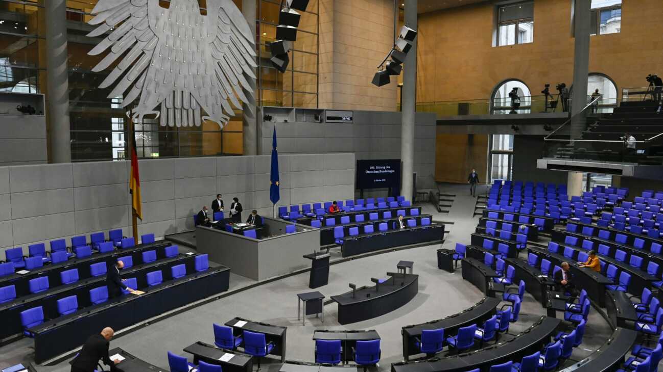 Politik kritisiert WM-Vergabe: "Dysfunktionale FIFA" Politik kritisiert WM-Vergabe: "Dysfunktionale FIFA"