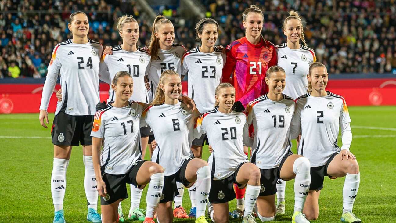 DFB-Frauen spielen in Nürnberg gegen Österreich DFB-Frauen spielen in Nürnberg gegen Österreich