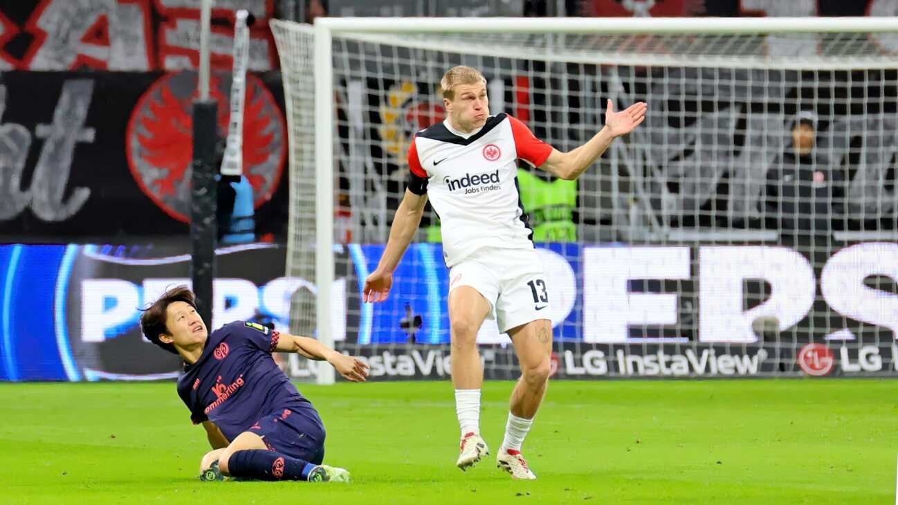Unglücklicher Santos: Kurioser Mainzer Sieg in Frankfurt Unglücklicher Santos: Kurioser Mainzer Sieg in Frankfurt