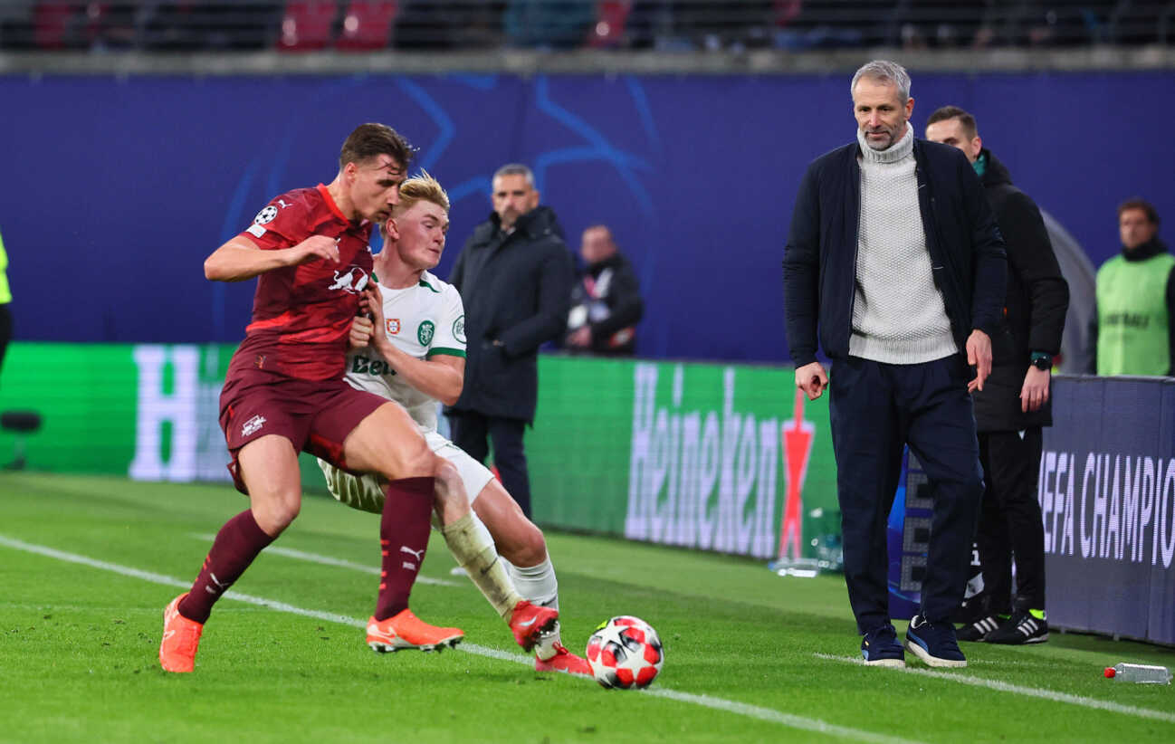 RB Leipzig - Sporting Lissabon Champions League Leipzig, 22.01.2025, Red Bull Arena, Fußball, UEFA Champions League, Spieltag 7 , RB Leipzig vs. Sporting CP Lissabon , Im Bild v.l.: Willi Orban (4, RB Leipzig) und Conrad Harder (19, Sporting) , Nur zur redaktionellen Nutzung. Only editorial use. , UEFA regulations prohibit any use of photographs as image sequences and or quasi-video. , *** RB Leipzig Sporting Lisbon Champions League Leipzig, 22 01 2025, Red Bull Arena, Football, UEFA Champions League, Matchday 7 , RB Leipzig vs Sporting CP Lisbon , Pictured from left Willi Orban 4, RB Leipzig and Conrad Harder 19, Sporting , For editorial use only Only editorial use , UEFA regulations prohibit any use of photographs as image sequences and or quasi video , Picture Point