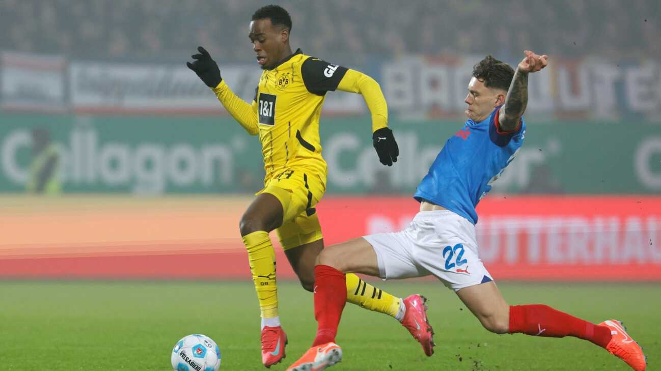 Bild: Bayern an BVB-Profi Gittens interessiert Bild: Bayern an BVB-Profi Gittens interessiert