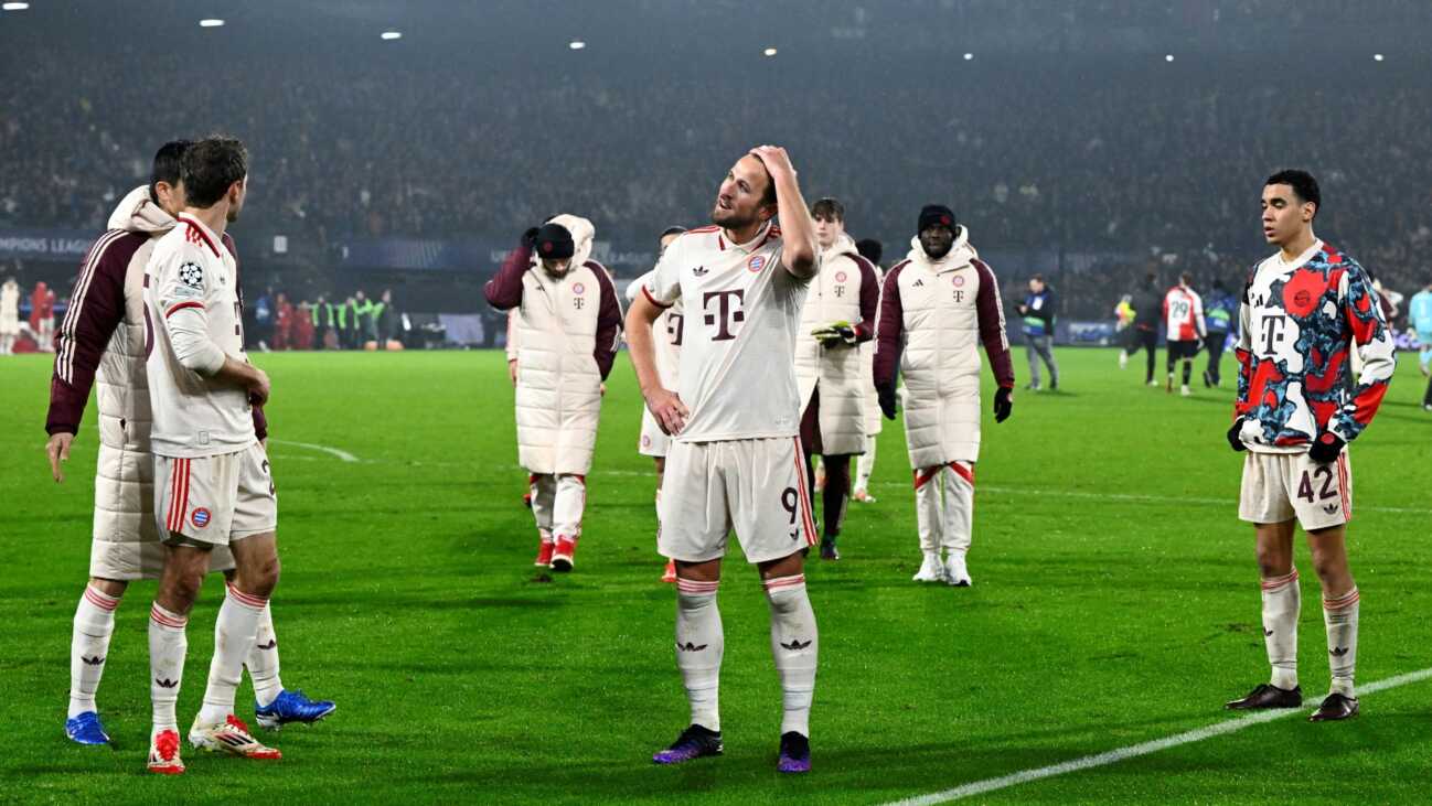 Bayern-Boss Dreesen: "Es wäre ein Wunder" Bayern-Boss Dreesen: "Es wäre ein Wunder"