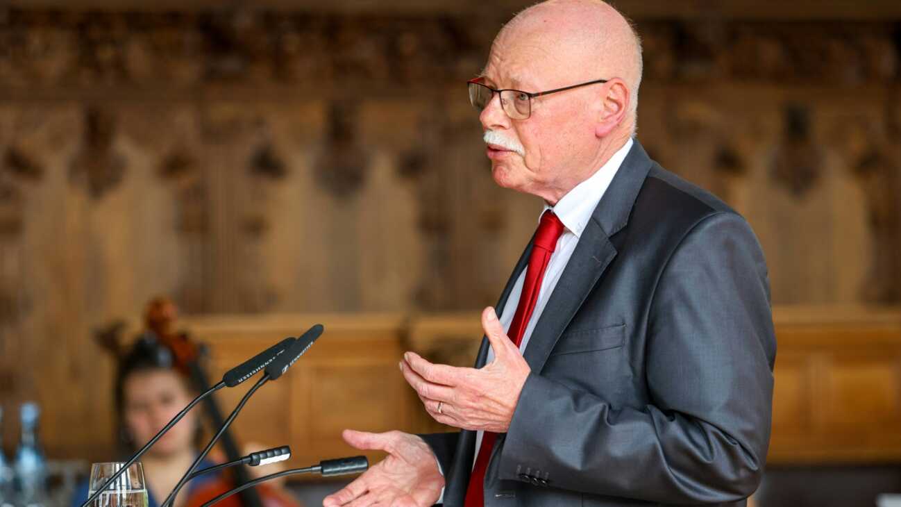 Mäurer zu Polizeikosten-Urteil: "Ein sehr schöner Tag" Mäurer zu Polizeikosten-Urteil: "Ein sehr schöner Tag"