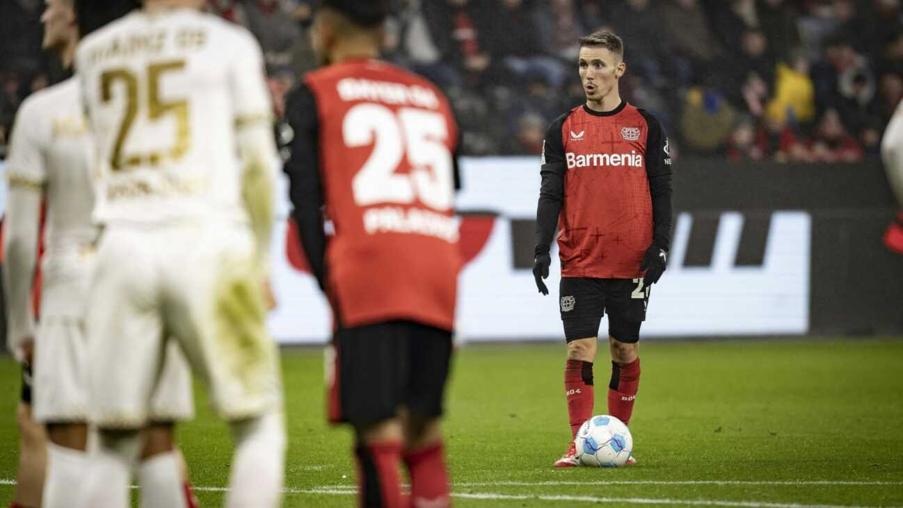 Leverkusen feiert Matchwinner Grimaldo: "So wichtig für uns" Leverkusen feiert Matchwinner Grimaldo: "So wichtig für uns"