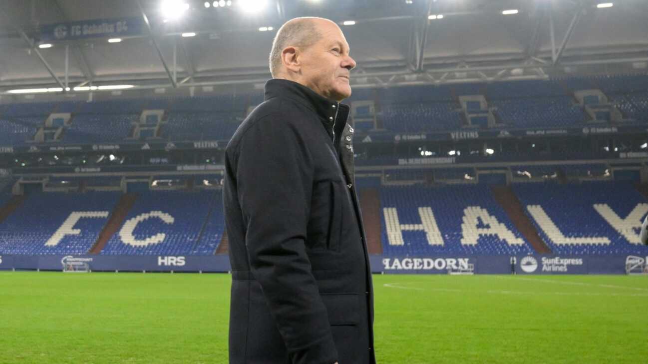 Kanzler Scholz auf Schalke: "Große Bereicherung" Kanzler Scholz auf Schalke: "Große Bereicherung"