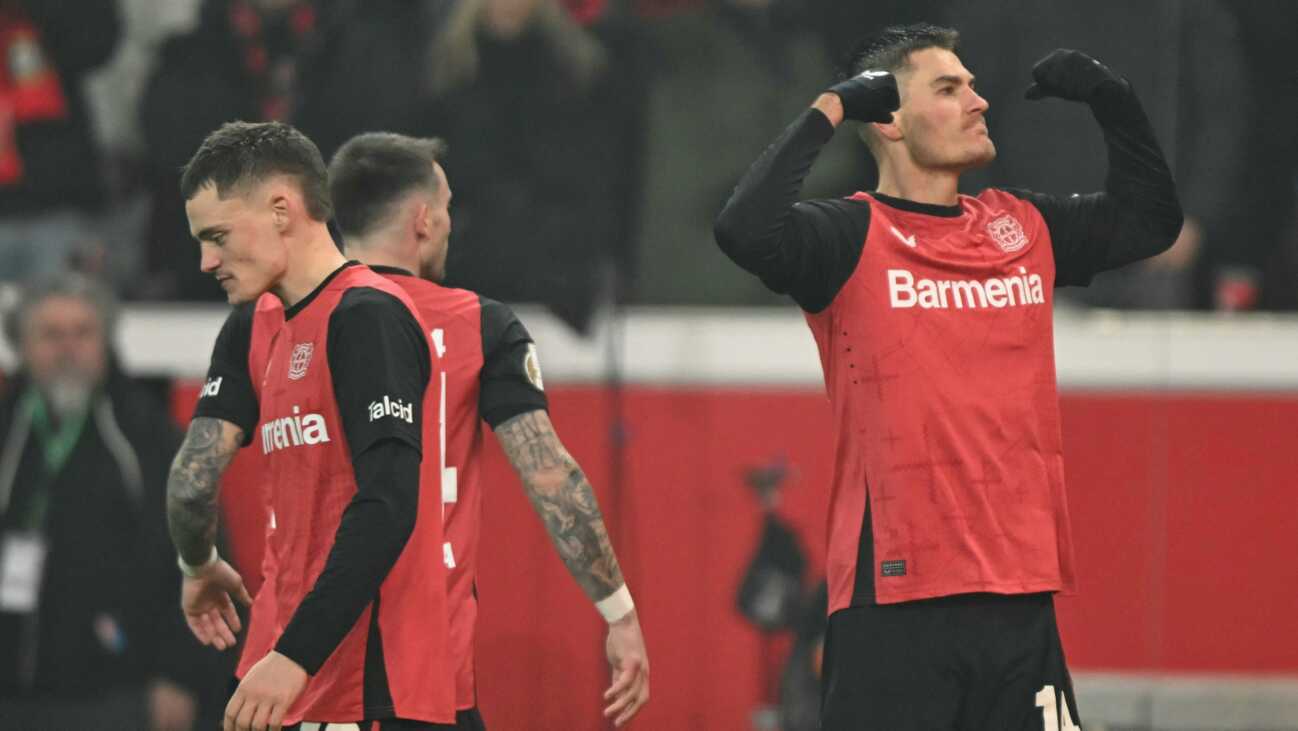 Mit Glück und Schick: Leverkusen entgeht Pokal-K.o. Mit Glück und Schick: Leverkusen entgeht Pokal-K.o.
