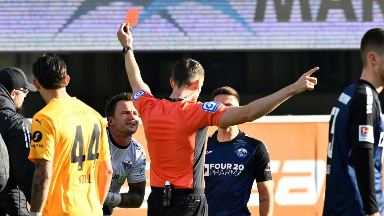 Riemann sieht Rot: Paderborn unterliegt Fürth Riemann sieht Rot: Paderborn unterliegt Fürth