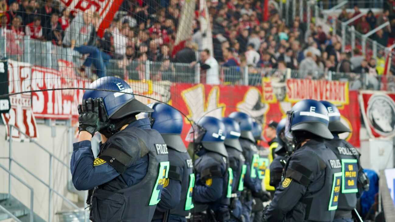 Polizeikosten: Bremer SPD-Fraktion schlägt Verfahren vor Polizeikosten: Bremer SPD-Fraktion schlägt Verfahren vor