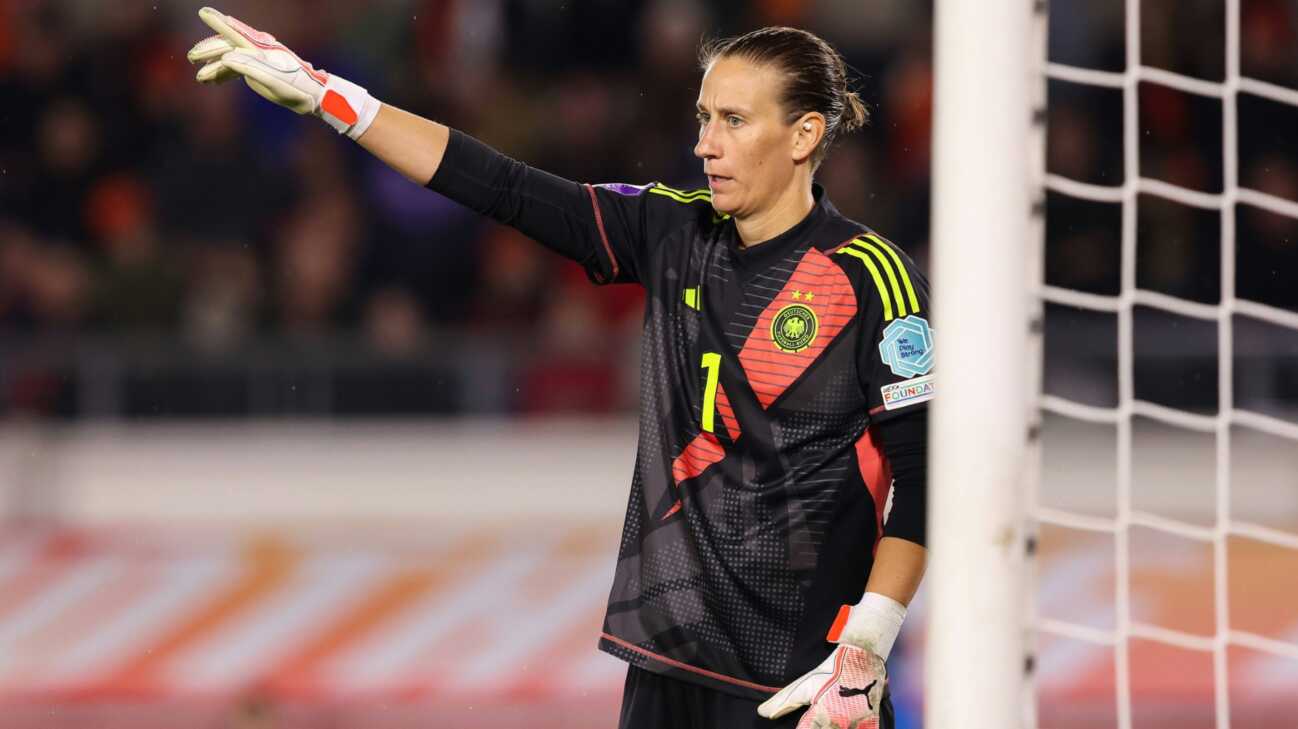 DFB-Frauen: Berger krankheitsbedingt abgereist DFB-Frauen: Berger krankheitsbedingt abgereist