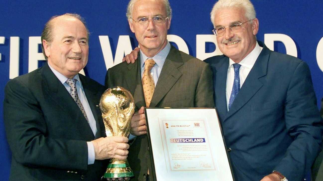 "Sommermärchen"-Prozess: Blatter rückt in den Mittelpunkt "Sommermärchen"-Prozess: Blatter rückt in den Mittelpunkt