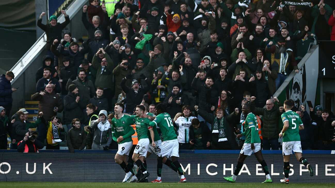 Nach Liverpool-Sensation: Plymouth reist zu ManCity Nach Liverpool-Sensation: Plymouth reist zu ManCity