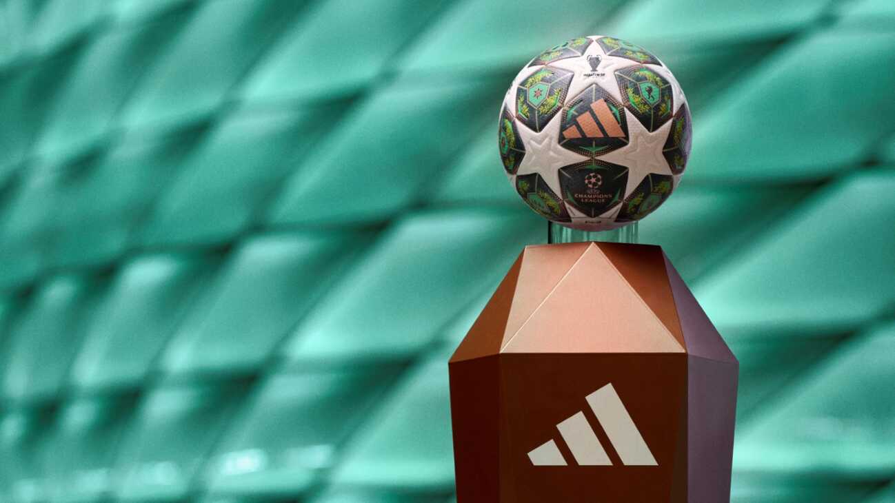 Alpen und Blumen: Neuer Champions-League-Ball im München-Design Alpen und Blumen: Neuer Champions-League-Ball im München-Design
