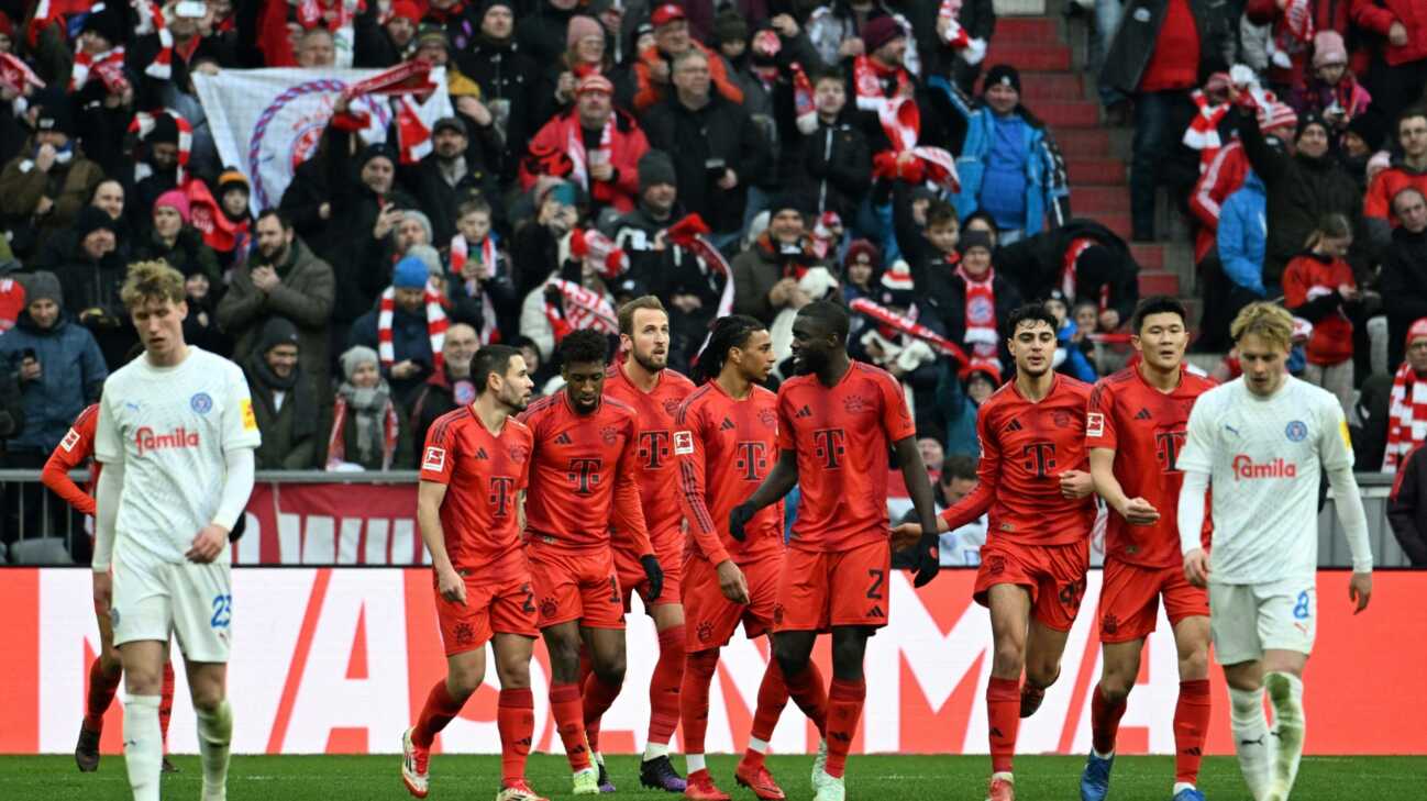 Mit Kane-Rekord: Bayern legt mit Mühe im Titelrennen vor Mit Kane-Rekord: Bayern legt mit Mühe im Titelrennen vor