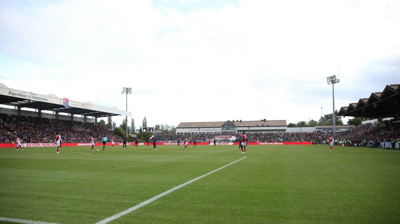 Stadion gesperrt: Unterhaching gegen Rostock verschoben Stadion gesperrt: Unterhaching gegen Rostock verschoben