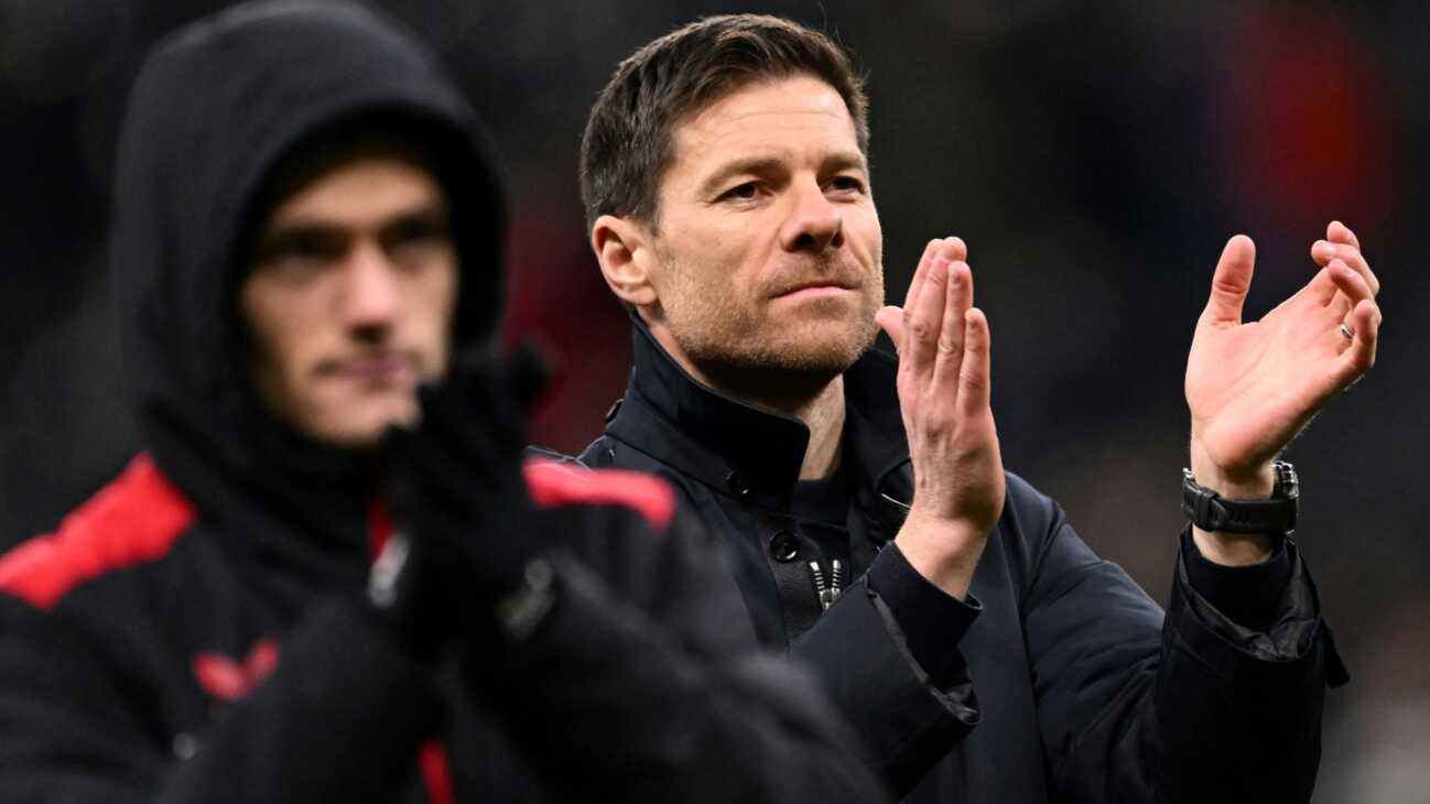 "Fehler passieren": Alonso hakt Bayern-Pleite ab "Fehler passieren": Alonso hakt Bayern-Pleite ab