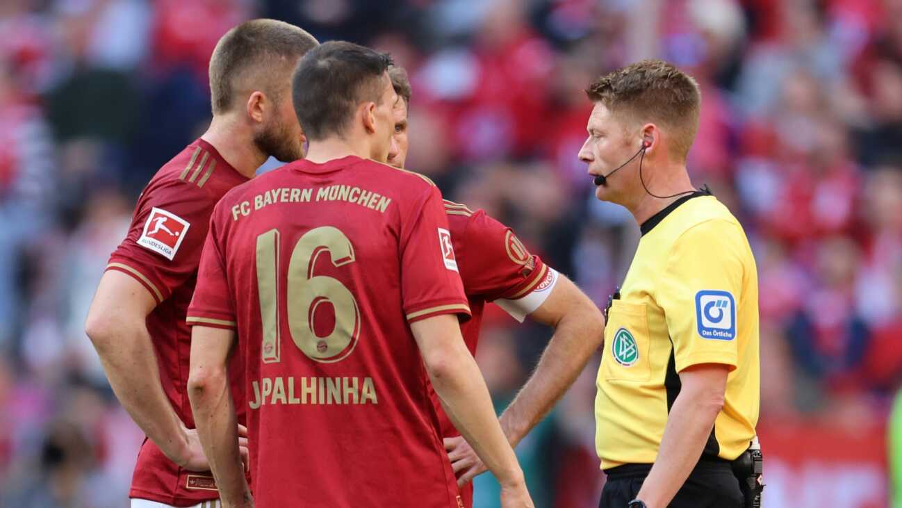 Trotz Guerreiro-Doppelpack: Zehn Bayern patzen gegen Bochum Trotz Guerreiro-Doppelpack: Zehn Bayern patzen gegen Bochum