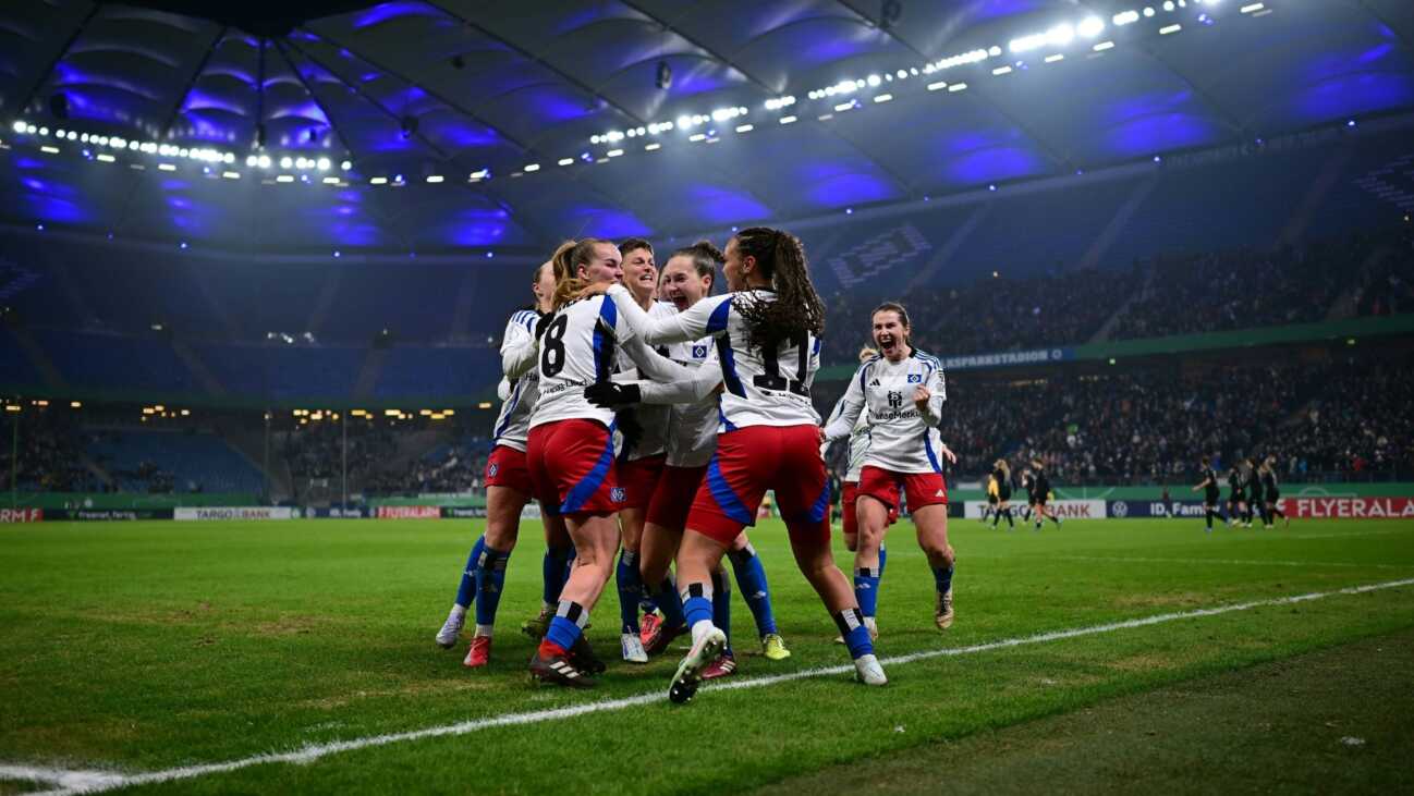 Frauenfußball: Rekord-Derby im Volkspark ausverkauft Frauenfußball: Rekord-Derby im Volkspark ausverkauft