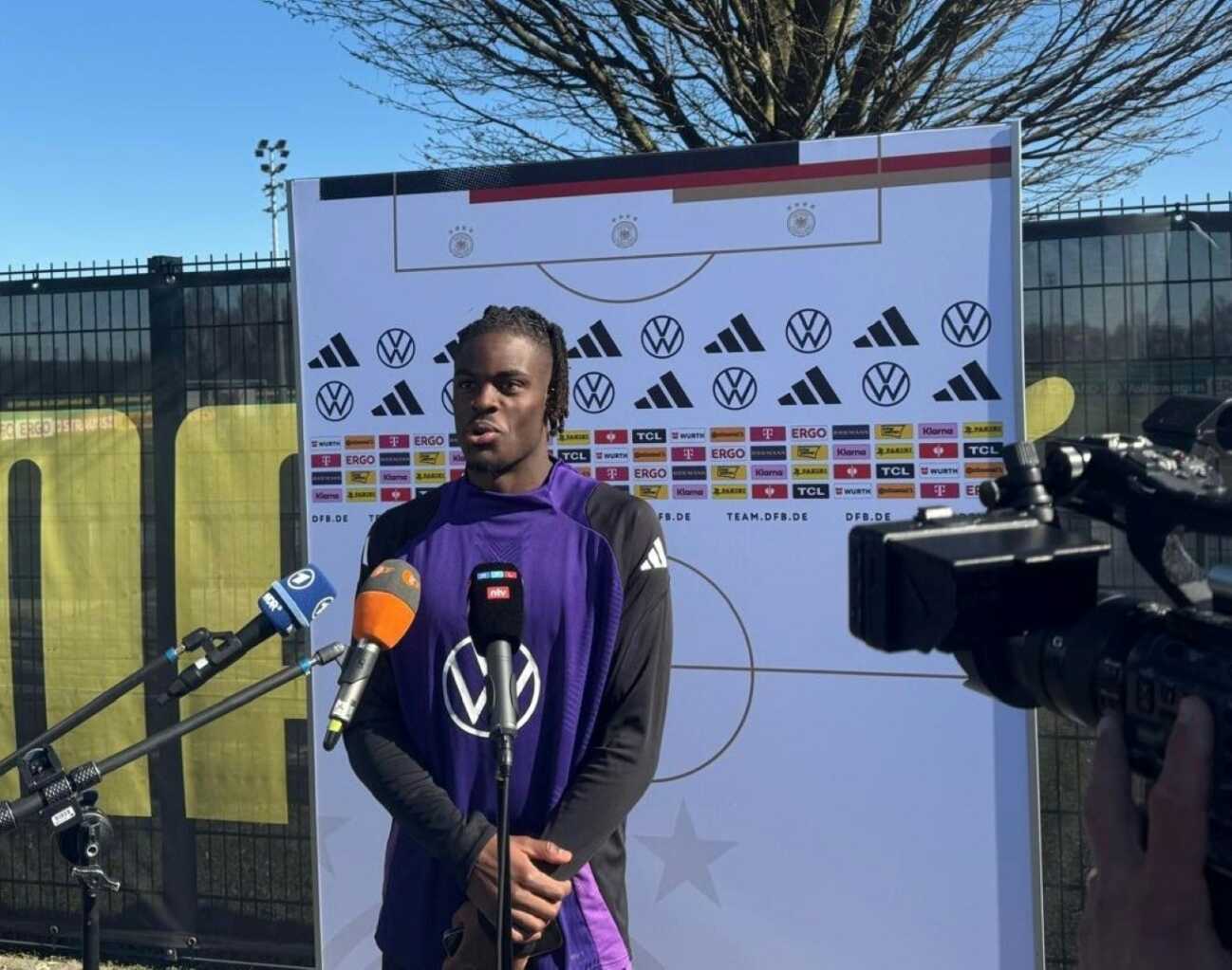 Inters Bisseck über Bayern: "Müssen vor nichts Angst haben" Inters Bisseck über Bayern: "Müssen vor nichts Angst haben"