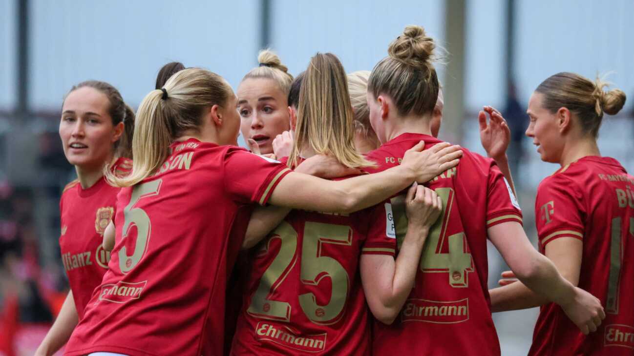 Doppelpackerin Harder: Bayern-Frauen festigen Tabellenführung Doppelpackerin Harder: Bayern-Frauen festigen Tabellenführung